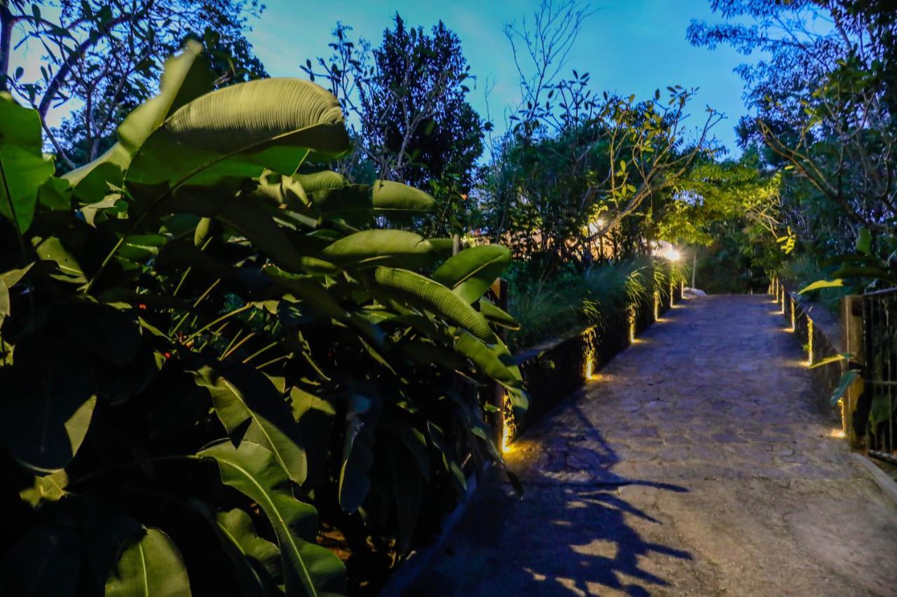 Hotel Tranquilisle à Kandy Extérieur photo